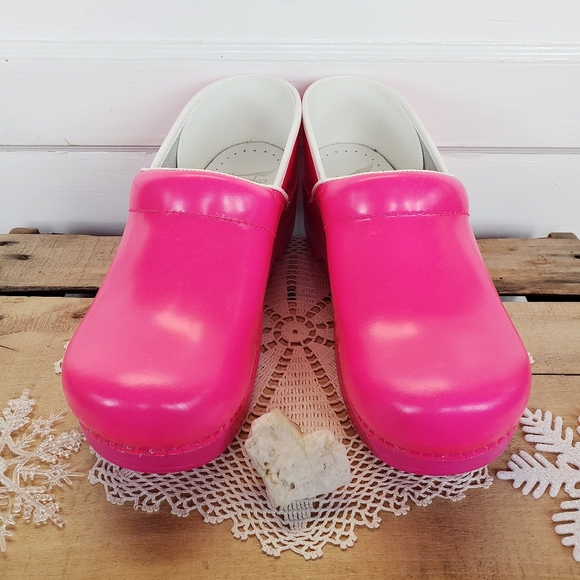 *NEW* Neon Pink Dansko Pro Clogs Leather Bright Boho Cottage Spirited Festive 39 - Picture 4 of 12